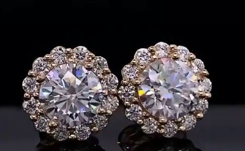 Luxury diamond jewellery consultation
